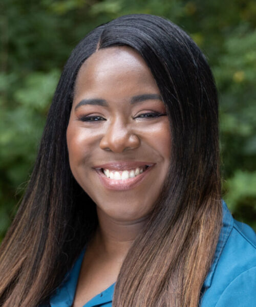 Gina Hicks – Profile Picture